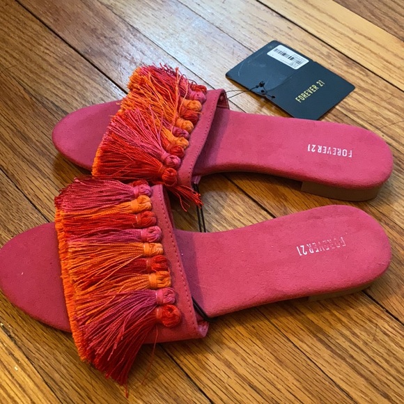 NWT tassel sandals - Picture 2 of 4